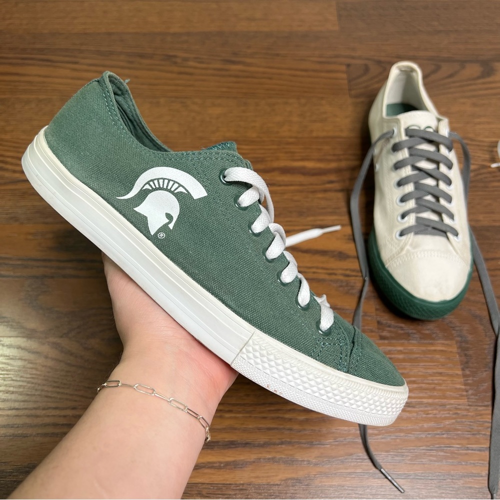 Reversus Michigan State Spartans low-top canvas shoes size Men’s 9 / Women’s 11